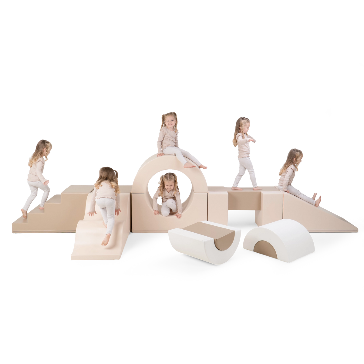 Soft Play elementi pārkārtoti citā izkārtojumā