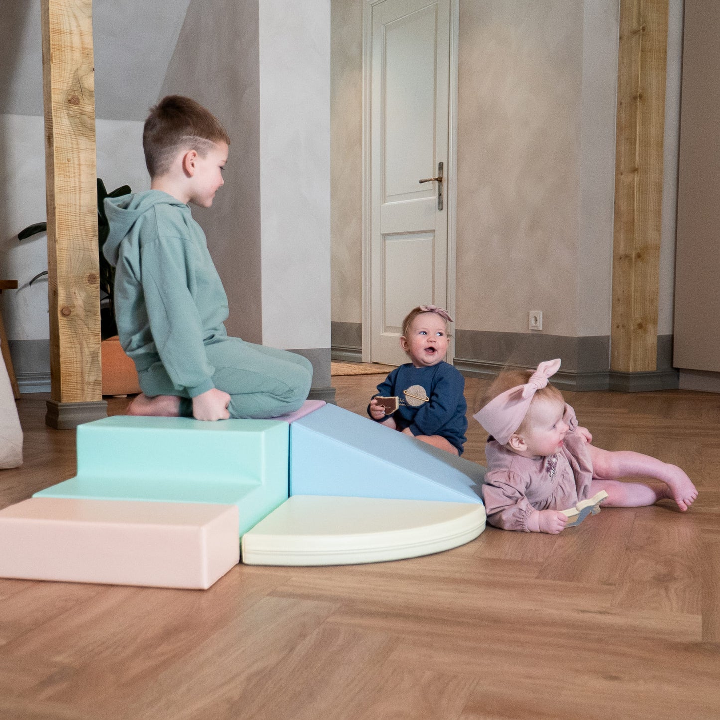 Mīksto rotaļu putu bloku komplekts - stūra kāpējs