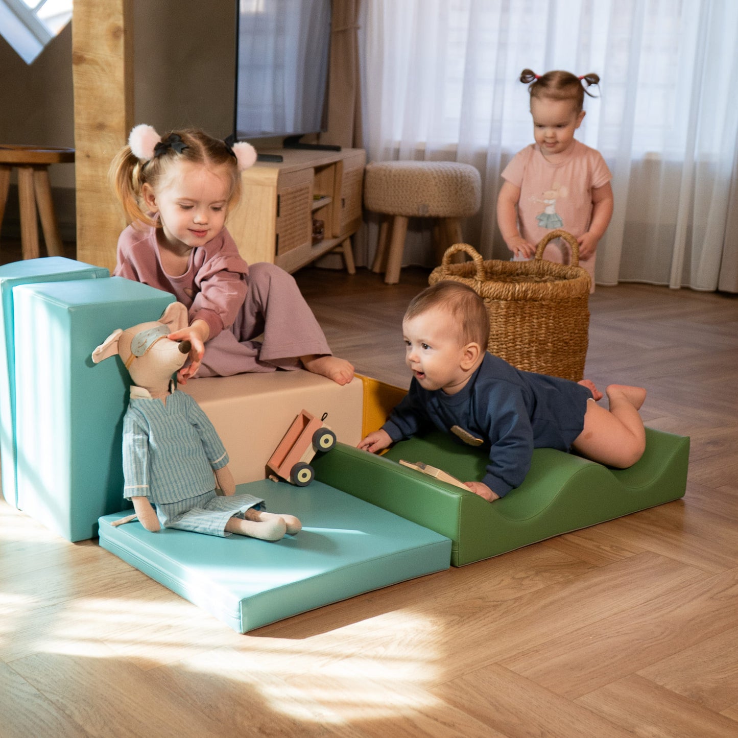 Mīksto rotaļu aktivitāšu komplekts - Discoverer