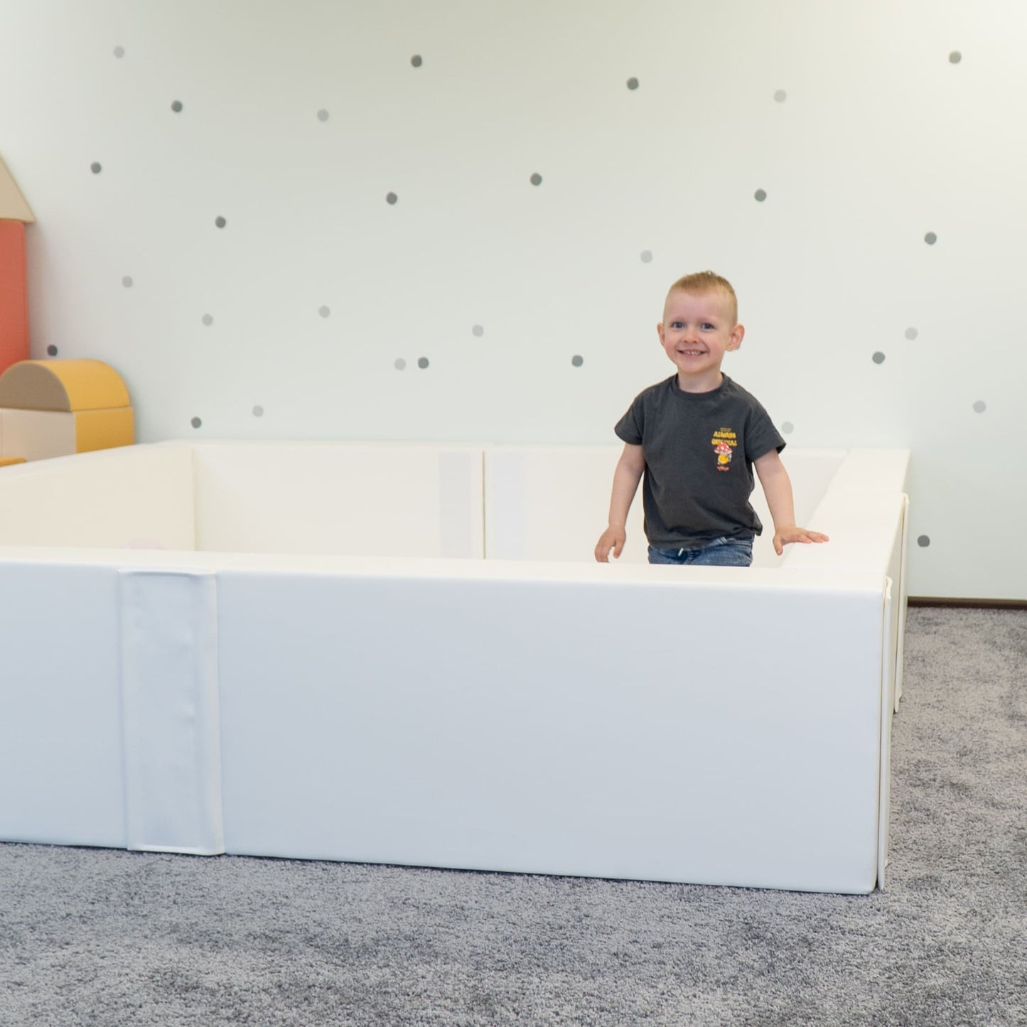 Large Soft Play Ball Pit (240cm)