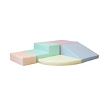 Ein Soft Play Foam Block Set - Corner Climber zur Förderung von Grobmotorik und Koordination auf weißem Hintergrund. Markenname: IGLU Soft Play.